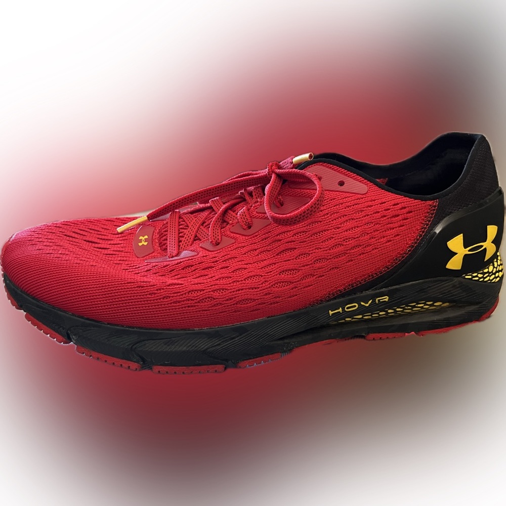 Under Armour Maryland Terrapins shoes. HOVR Bluetooth accessibility.